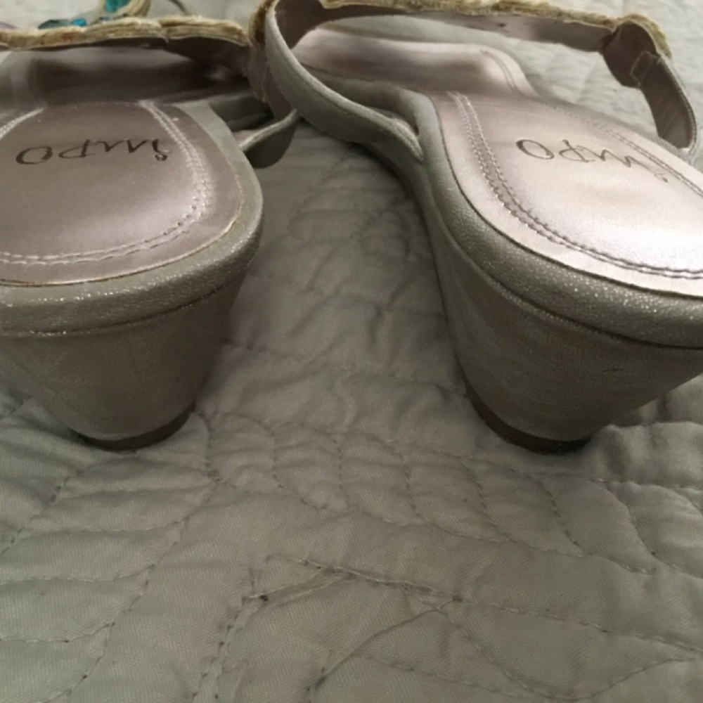 Sandals - Picture 2 of 3